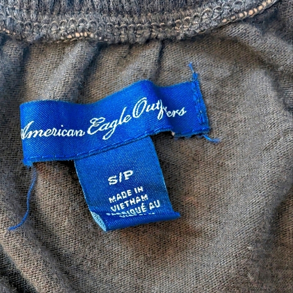 American Eagle Outfitters Women's Elegant Gray Lace Trim Cami Top Size S - Picture 7 of 8